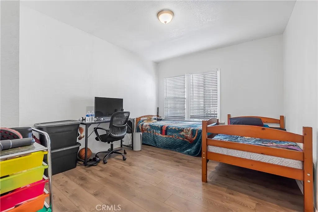 201 W 75th Street, Los Angeles, California 90003 home-pic-6